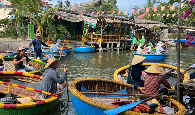 Hoi An est l’une des villes les plus charmantes et les mieux préservées du Vietnam, réputée pour son exceptionnel patrimoine architectural.